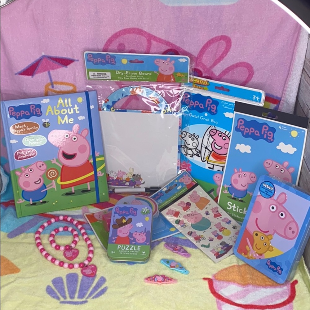 Peppa Pig lot (various items sold together)